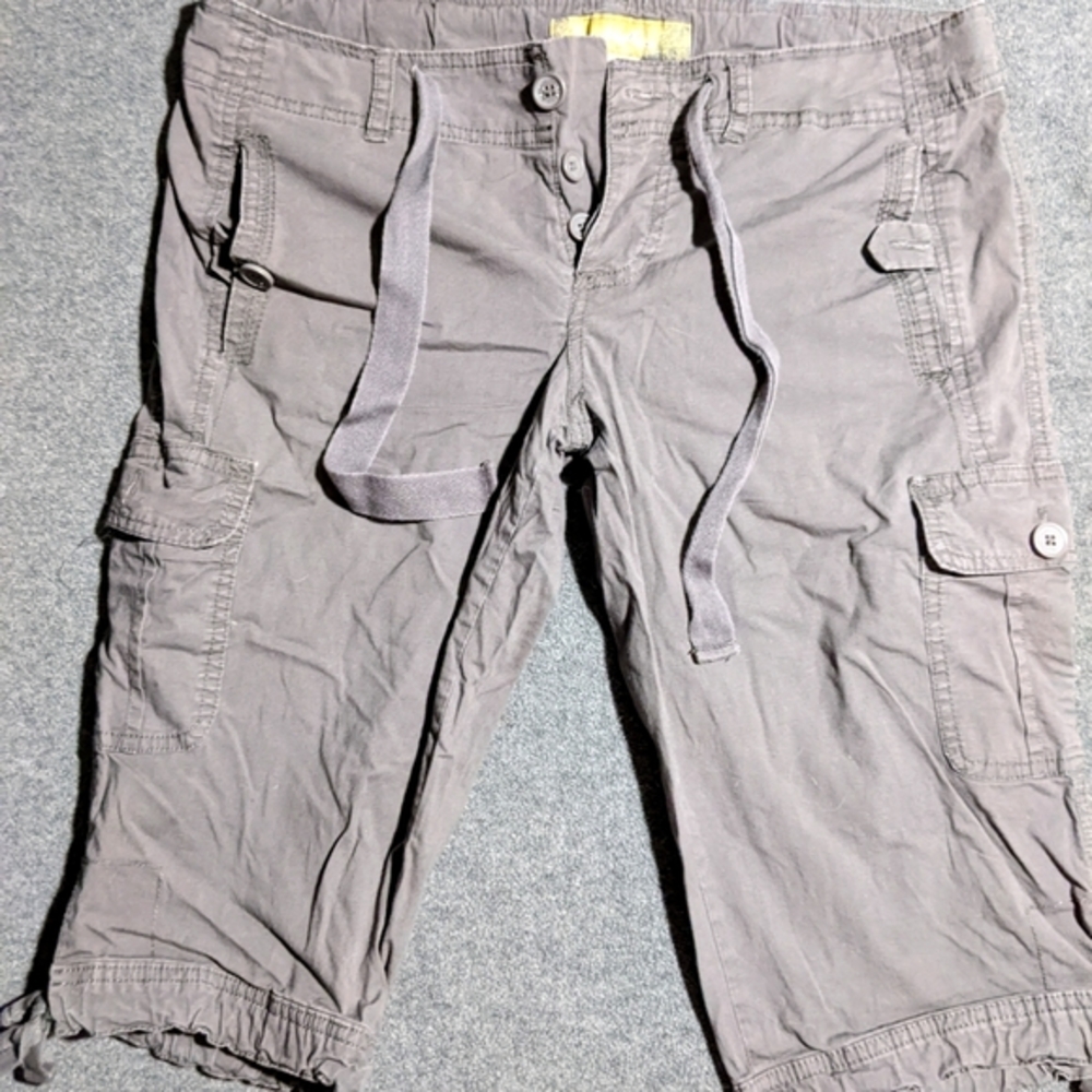 Angel Kiss cargo Capris gray drawstring button waist size 11